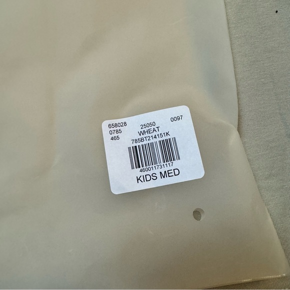 🤎 NWT Fear of God essentials FOG kids short sleeve tee t-shirt wheat color M - Picture 5 of 7